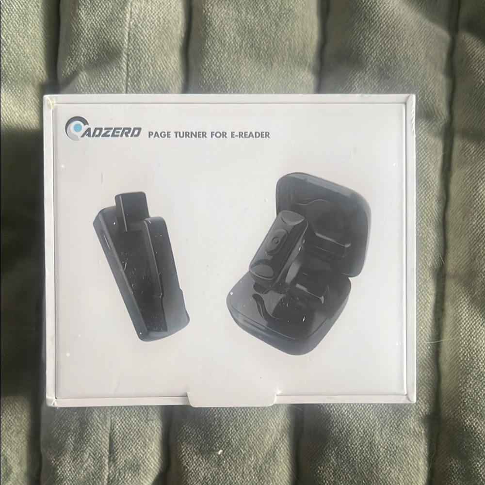 Cadzerd Black Page Turner for E-Reader